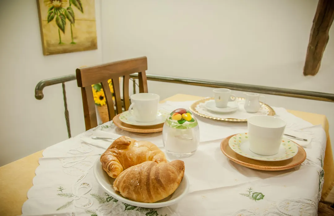 Bed & Breakfast Alla Loggetta-1